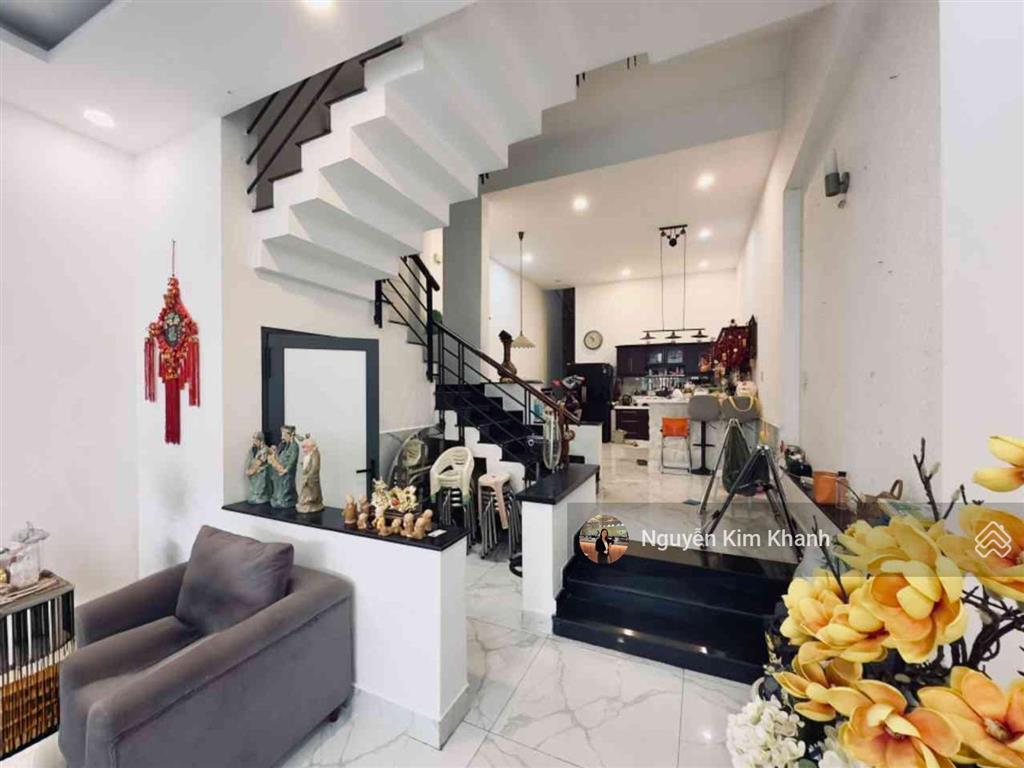 Mặt tiền bờ kè khu phan xích long  110m  ngang 5m  view trực diện sông thoáng mát  nhà mới keng