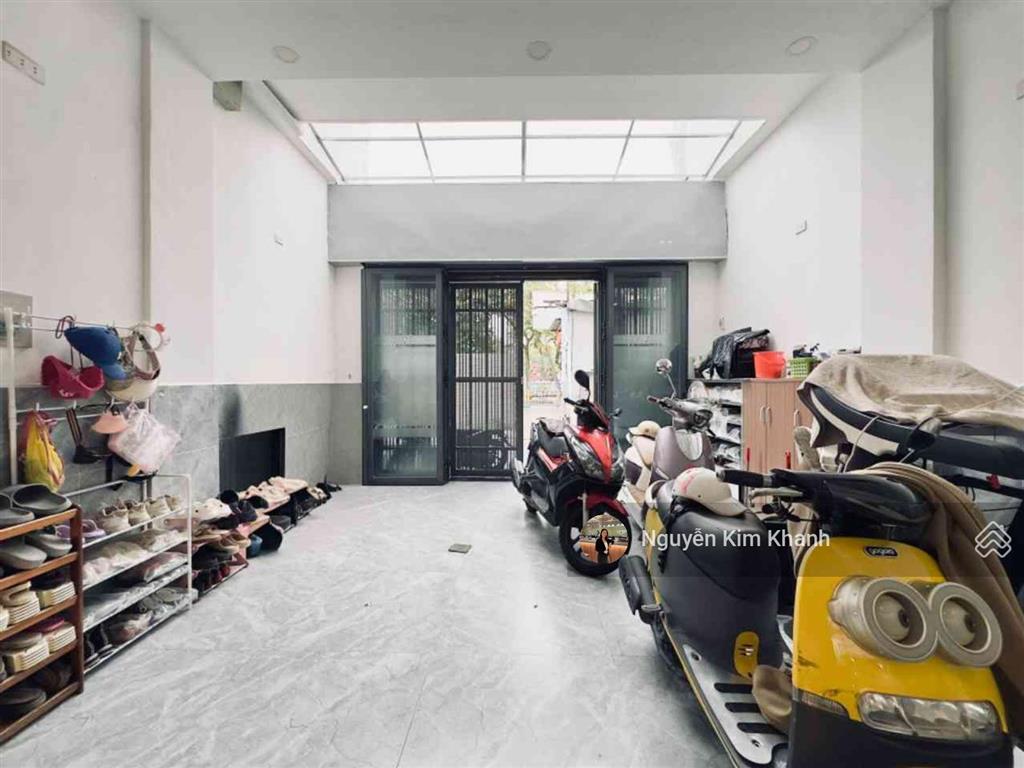 Mặt tiền bờ kè khu phan xích long  110m  ngang 5m  view trực diện sông thoáng mát  nhà mới keng