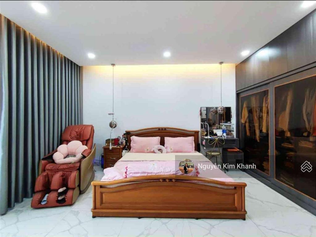 Mặt tiền bờ kè khu phan xích long  110m  ngang 5m  view trực diện sông thoáng mát  nhà mới keng