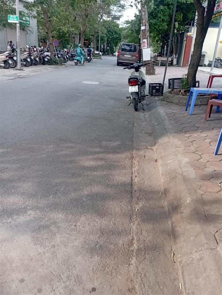 Chính chủ cần bán lô đất phúc lợi dt53,2m,mt 5m66 hướng đông nam. ngõ rộng ôtô 7 chỗ vào đất