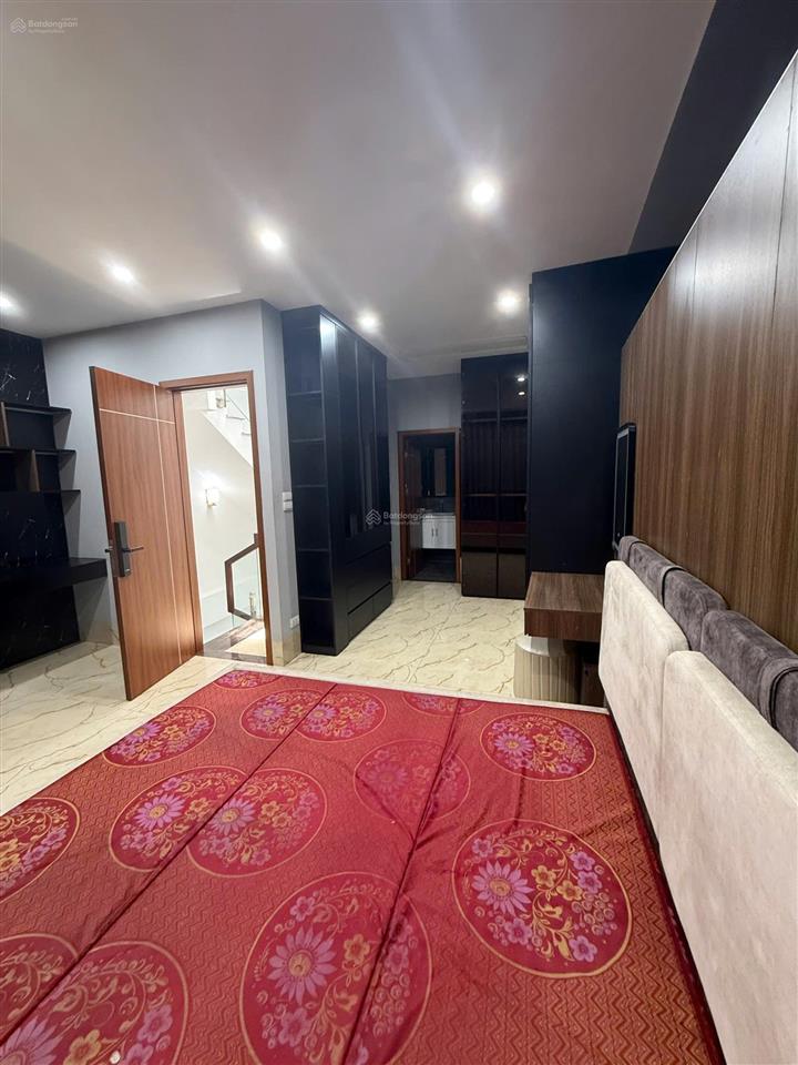 Chính chủ cần cho thuê nhà,vừa ở và kinh doanh. dt 73m2 đất,xây dựng 46m2x6 tầng, full nội thất