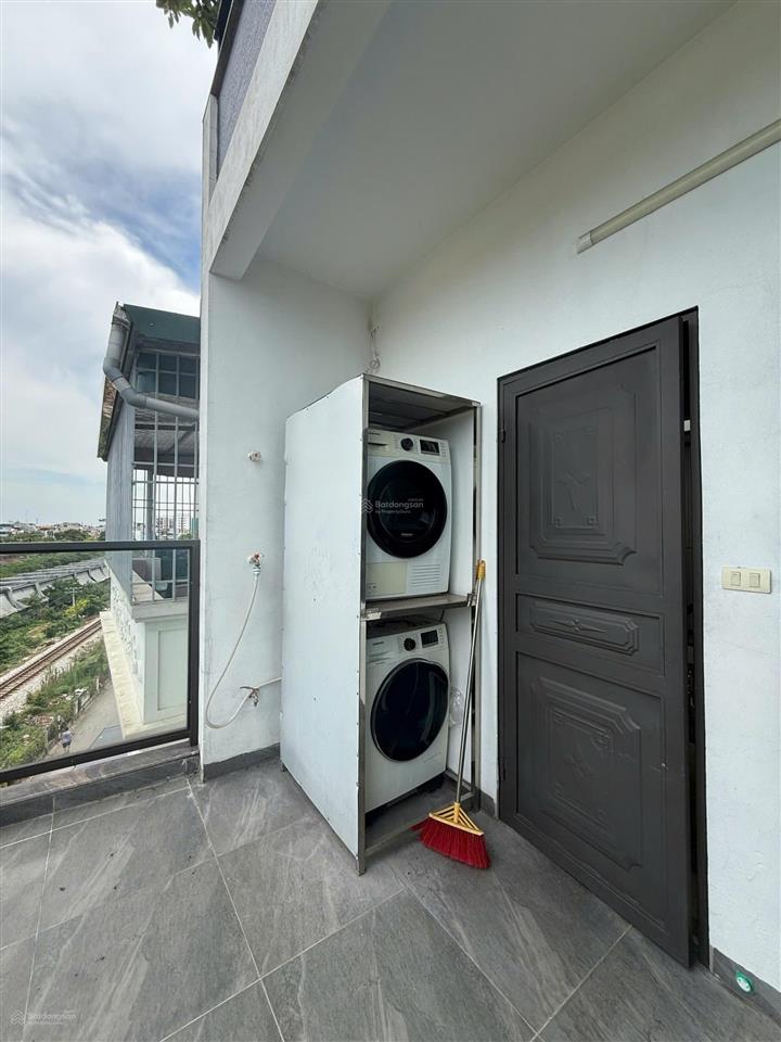 Chính chủ cần cho thuê nhà,vừa ở và kinh doanh. dt 73m2 đất,xây dựng 46m2x6 tầng, full nội thất