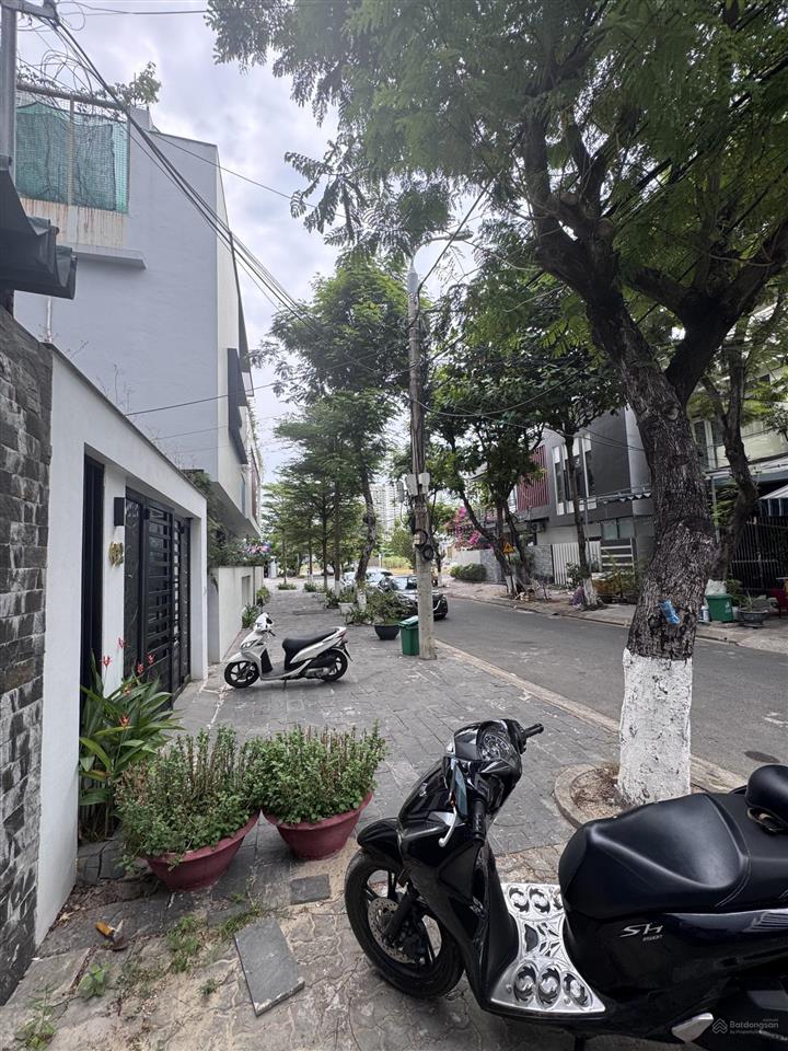 Nhà mặt phố tại đường dương lâm, p nại hiên đông, 9,05 tỷ, 117,5m2 siêu hot chỉ với