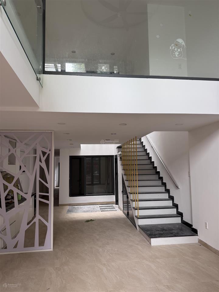 Nhà mặt phố tại đường dương lâm, p nại hiên đông, 9,05 tỷ, 117,5m2 siêu hot chỉ với