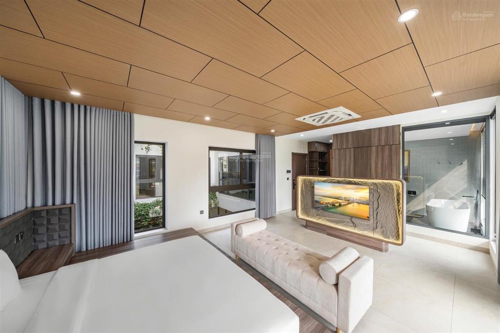 Cần giao dịch siêu villa sát biển mặt tiền vương thừa vũ