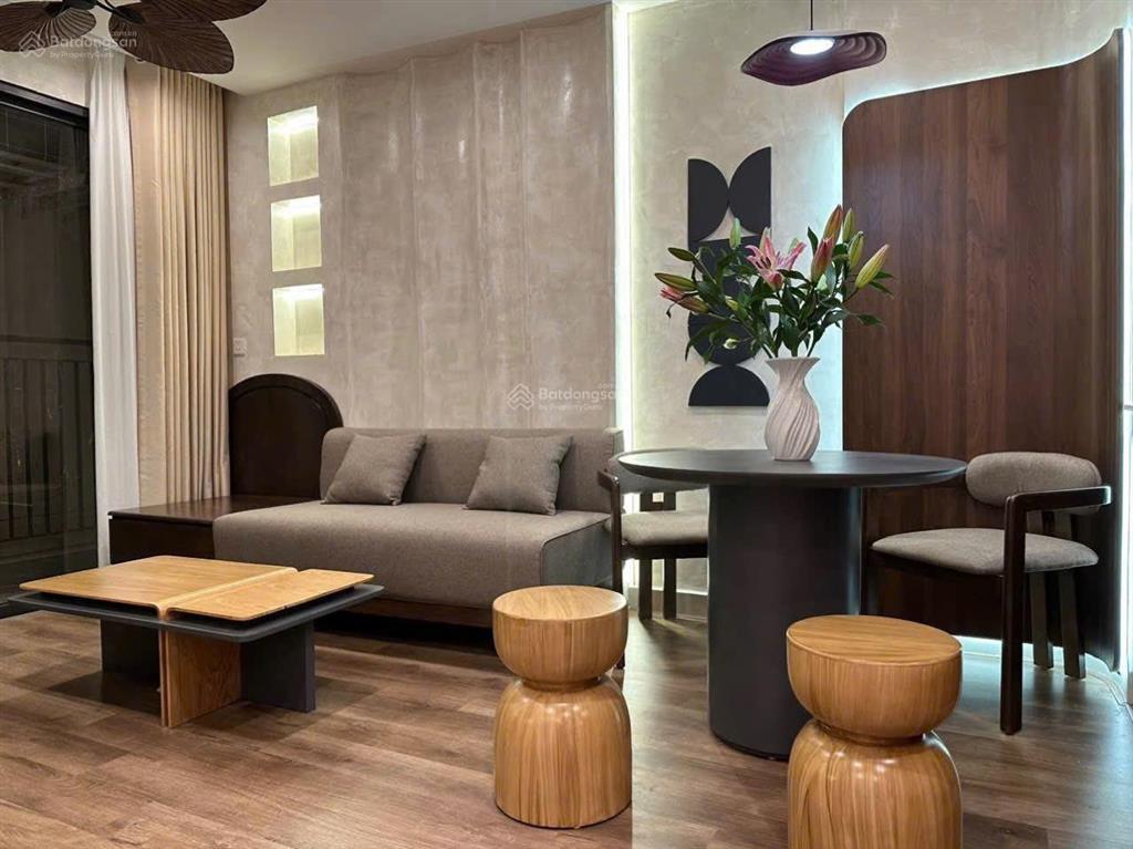 Căn hộ 1pn 50m² bếp rèm, thiết kế cao cấp view sông giá 6tr/th tại vinhomes grand park!