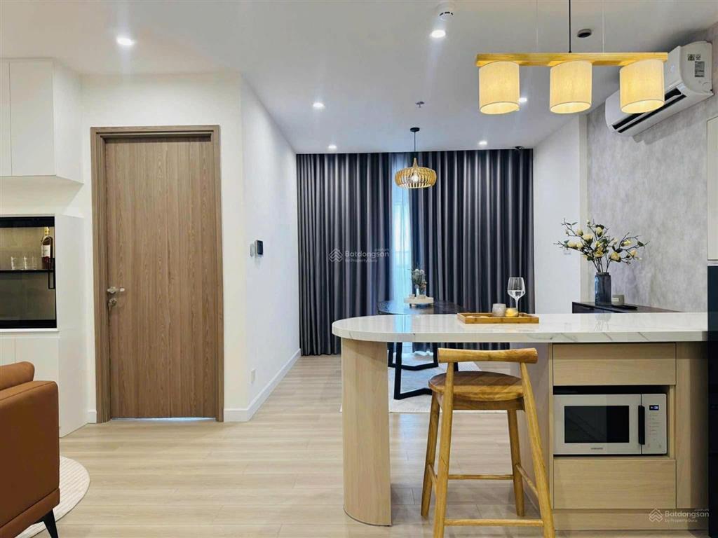 Căn hộ 1pn + 50m2, hướng đông nam mát mẻ tại vinhomes quận 9