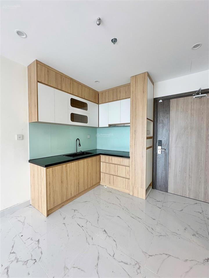 Căn hộ 1pn + 50m2, hướng đông nam mát mẻ tại vinhomes quận 9