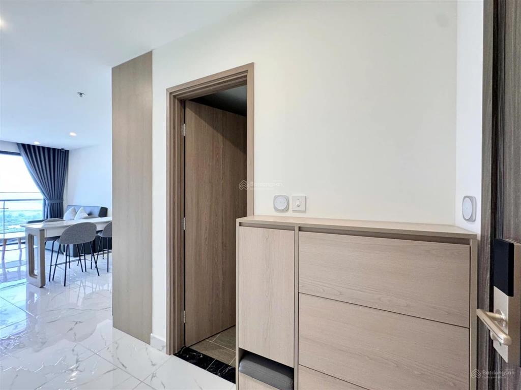 Cho thuê ch 2pn2wc giá sinh viên 5.8tr hướng đn, view sông siêu thoáng mát