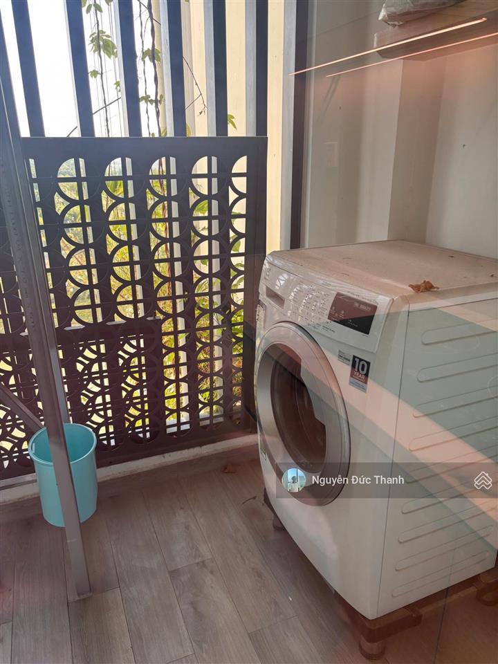2pn loại lớn nhất 2 view siêu cháy cực thoáng, chỉ xách vali và vào ở
