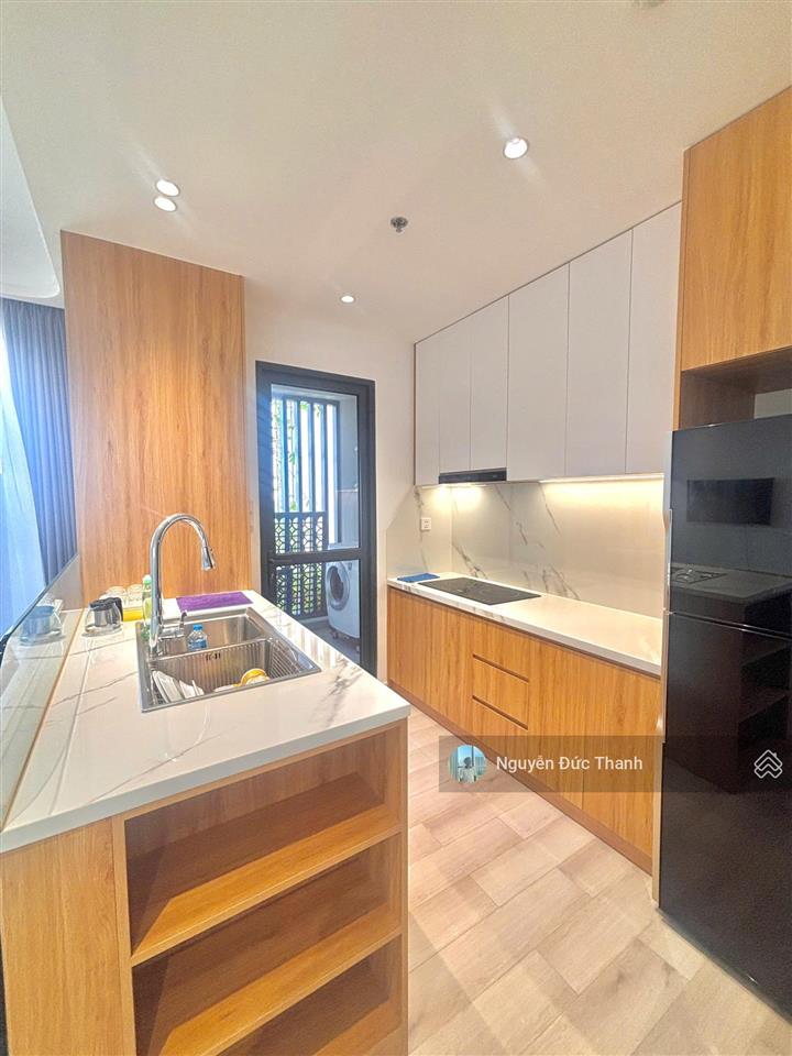 2pn loại lớn nhất 2 view siêu cháy cực thoáng, chỉ xách vali và vào ở