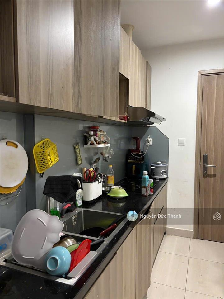 Chủ dễ thương cho thuê 2pn 2wc bếp full, rèm, tủ quần áo, máy nước nóng
