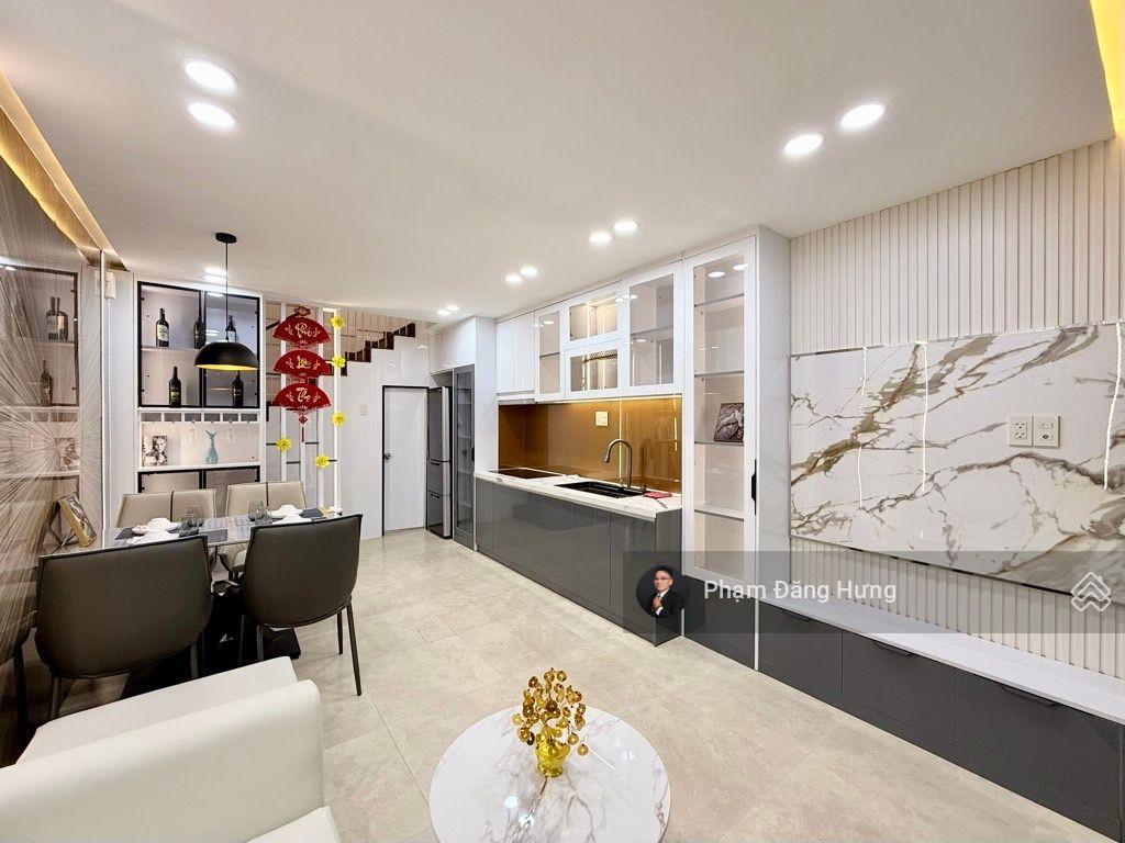 Hiếm bán nhà cách mt phan xích long 100m, phú nhuận, gần bv hoàn mỹ, 32m2, 3 tầng, chỉ 6.8 tỷ