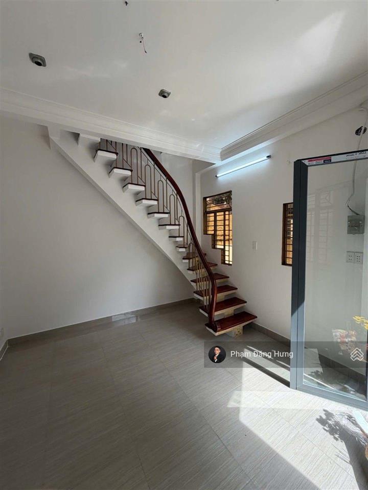 Bán gấp giảm sâu 500 triệu, nhà phú nhuận sát hẻm oto phan đình phùng, 42m2, 2 tầng, giáp quận 1