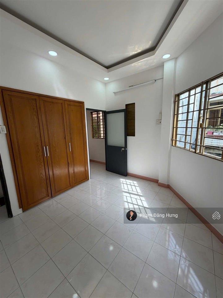 Bán gấp giảm sâu 500 triệu, nhà phú nhuận sát hẻm oto phan đình phùng, 42m2, 2 tầng, giáp quận 1