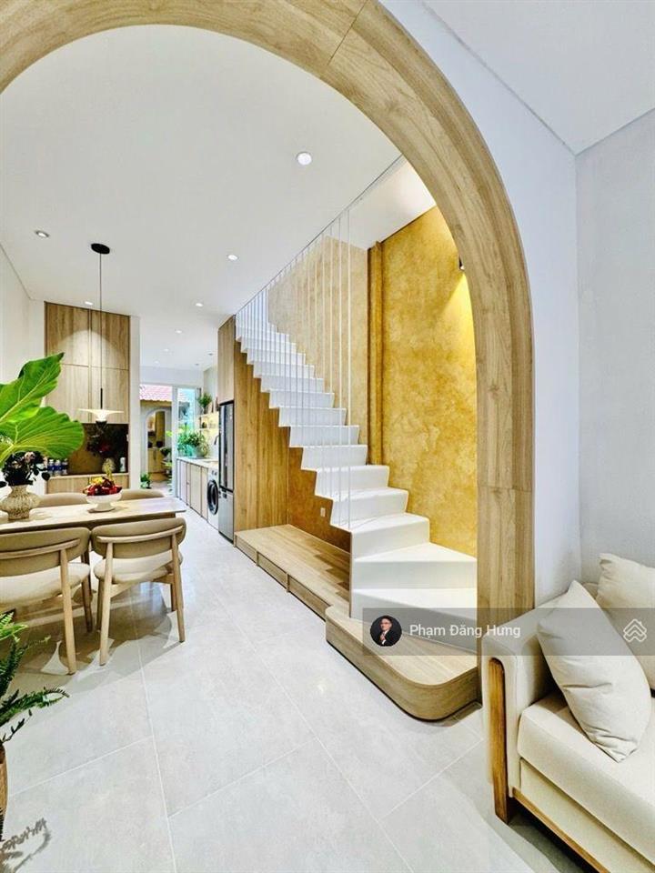 Nhà đẹp hẻm oto xvnt, bình thạnh, 60.3m2, giá 7.9 tỷ, 2 tầng ful nội thất, gần bx miền đông