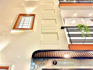 Hiếm nhà sát mặt tiền, gần công viên gia định, nhà phú nhuận ngang 4m, 4 tầng, 3pn, giá chỉ 6.9 tỷ