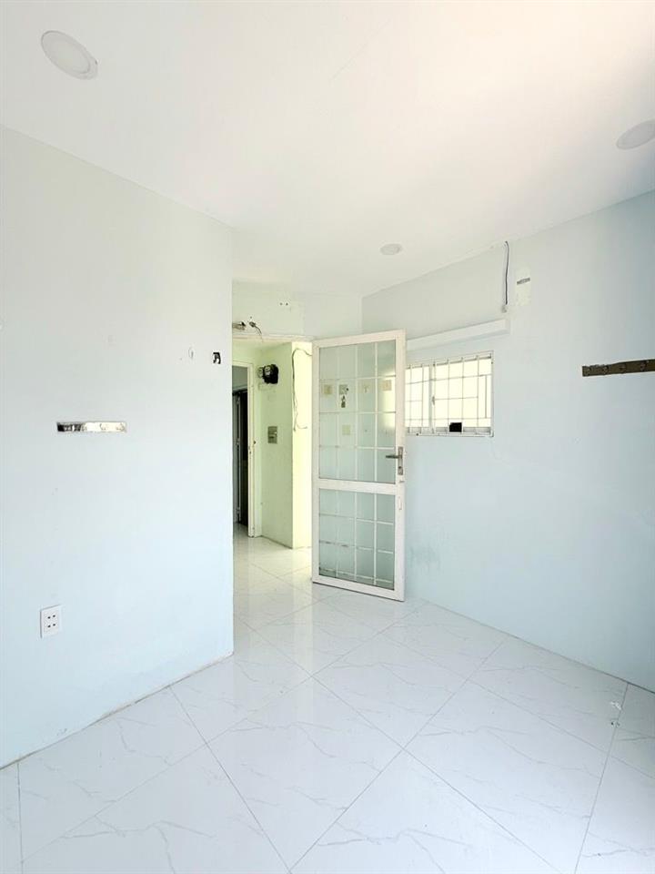 Nhà bình thạnh hẻm 3m sát mặt tiền lê quang định gần chợ bà chiểu, 4 tầng, 6pn, 5x9m, 7.8 tỷ