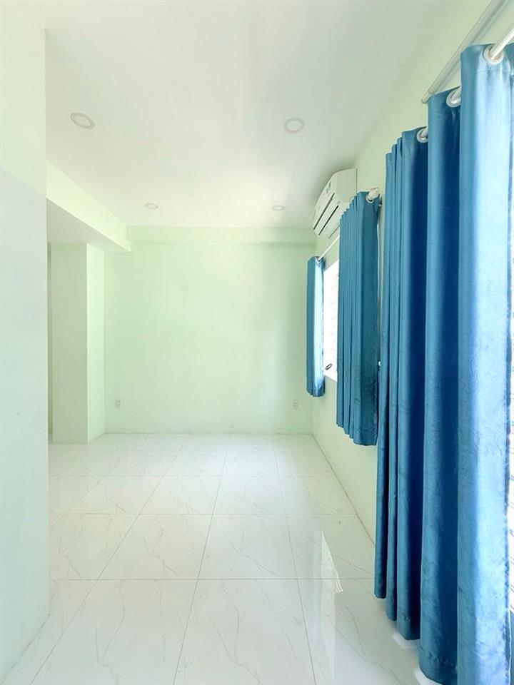 Nhà bình thạnh hẻm 3m sát mặt tiền lê quang định gần chợ bà chiểu, 4 tầng, 6pn, 5x9m, 7.8 tỷ