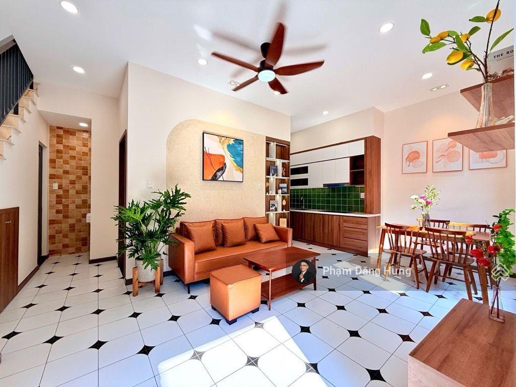 Giảm sốc 1 tỷ, bán gấp nhà 50m2, ngang 7m, sát mặt tiền bùi đình túy, bình thạnh, 2 tầng, 7.2 tỷ