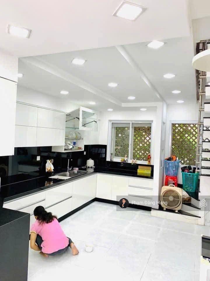 Nhà bình thạnh, hẻm oto huỳnh đình hai gần chợ bà chiểu, giáp quận 1, 52m2, 5 tầng, 12.5 tỷ