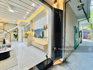 Nhà bình thạnh, hẻm bagac, sát mặt tiền bạch đằng, giáp quận 1, 3 tầng, 27m2, full nội thất, 5.9 tỷ