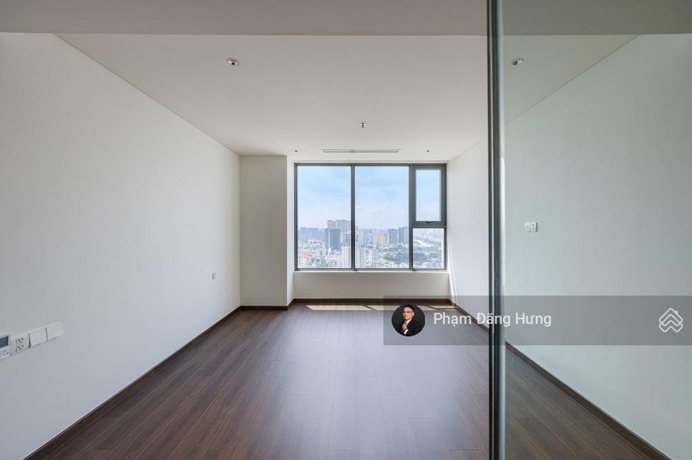 Căn hộ kiều đã có sổ hồng tại q5, mt trần hưng đạo, 3 phòng ngủ, 125.8m2, 135 tr/m2