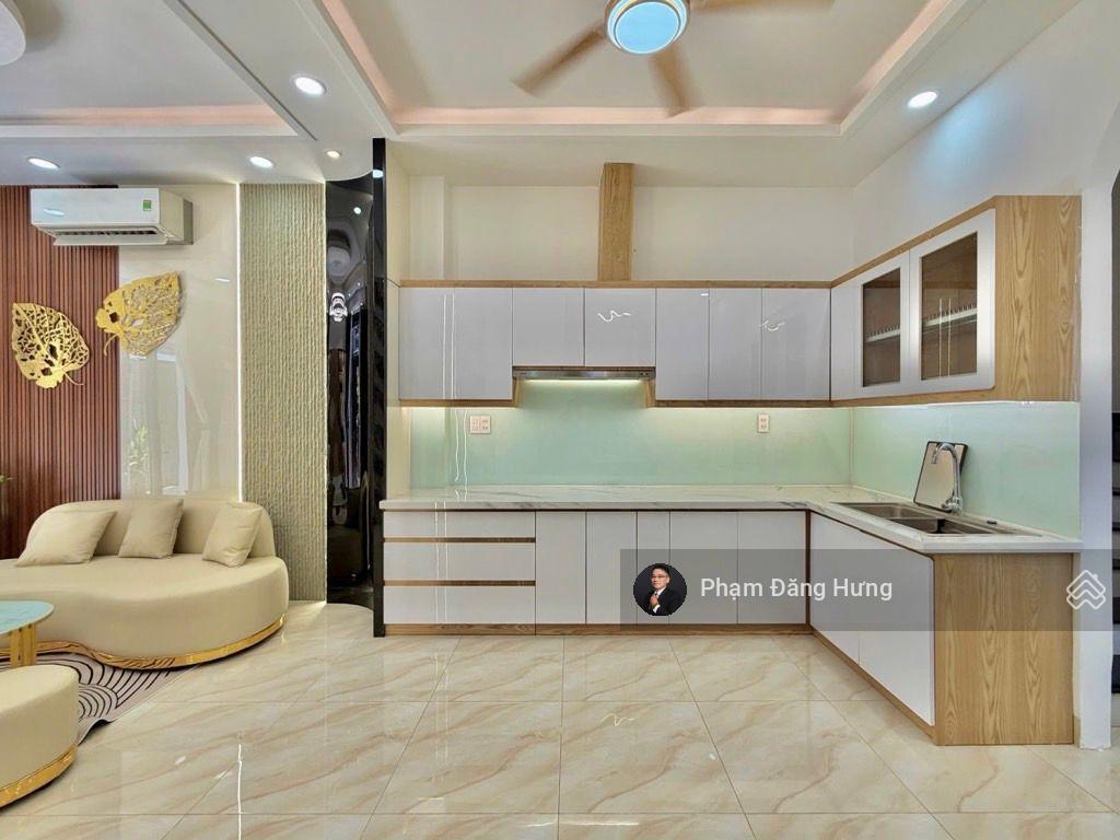 Nhà đẹp khu vip lê văn sỹ, phú nhuận, hẻm 3m sát mặt tiền, 40m2, 4 tầng, 8.4 tỷ, full nội thất