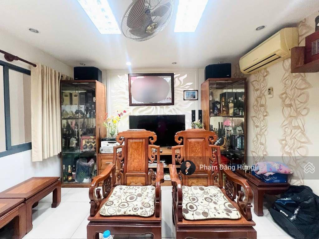 Nhà phú nhuận, 6.8x12m, hẻm oto 8m thích quảng đức, 5 tầng, thu nhập 100trieu/tháng, giá 25 tỷ