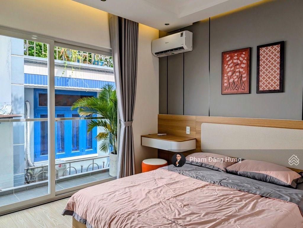 Phú nhuận giáp quận 1, nhà đẹp 4 tầng full nội thất, cách hẻm oto 20m, cô bắc, 4.6x10m, 7.9 tỷ