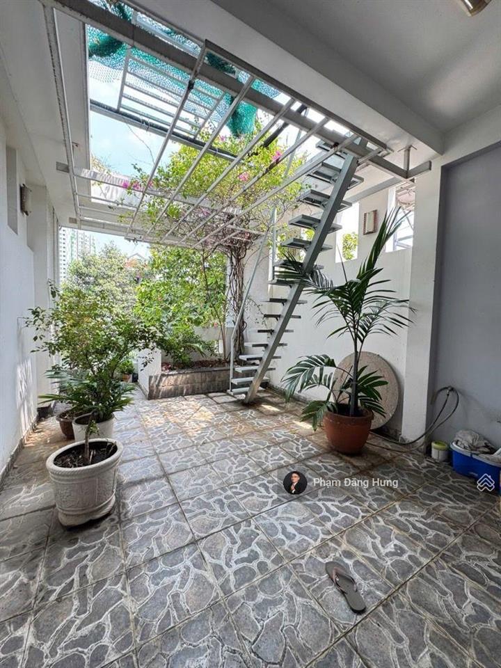 Mặt tiền bình thạnh khu vip nguyễn gia trí (d2 cũ), 80m2, 5 tầng, thu nhập ổn định gần 1 tỷ/năm.