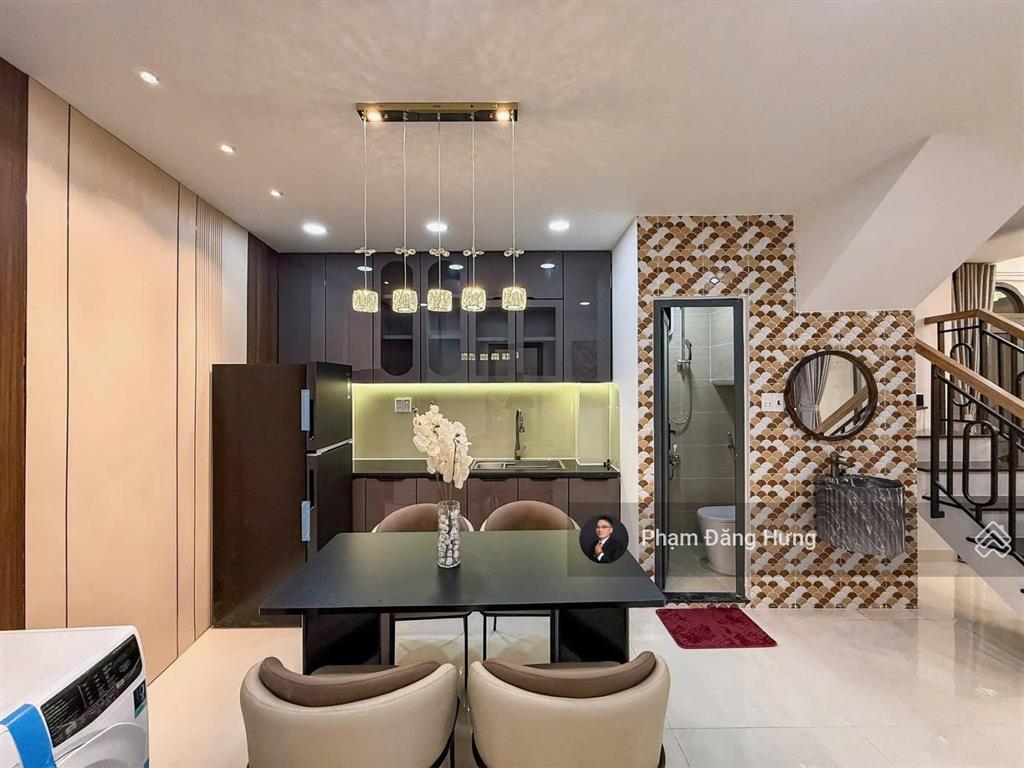 Nhà bình thạnh full nội thất, sát mặt tiển phan vân hân, gần cầu thị nghè, sát quận 1, 49m2, 6.4 tỷ