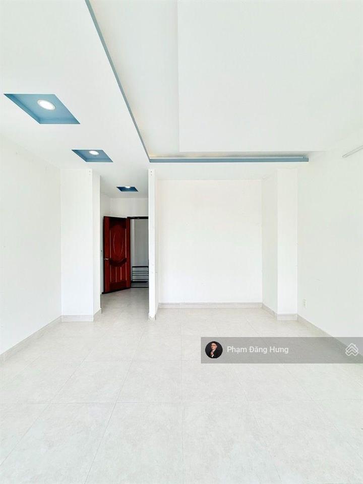 Nhà bình thạnh sát mặt tiền phạm văn đồng, 5 tầng, 4.5x10m, gần emart, vincom, giá tốt 7.8 tỷ