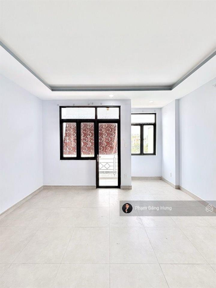 Nhà bình thạnh sát mặt tiền phạm văn đồng, 5 tầng, 4.5x10m, gần emart, vincom, giá tốt 7.8 tỷ