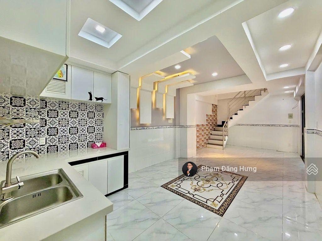 Hiếm bán nhà bình thạnh sát mặt tiền huỳnh đình hai, gần chợ bà chiểu, 35m2, 3 tầng, 6.4 tỷ