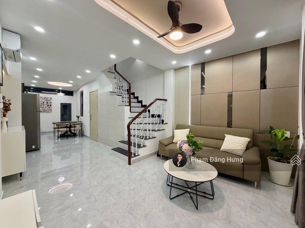 Nhà phú nhuận mới đẹp, 4.1x12m, 4 tầng full nội thất, giáp quận 1, quận 3, sát mt phan đình phùng