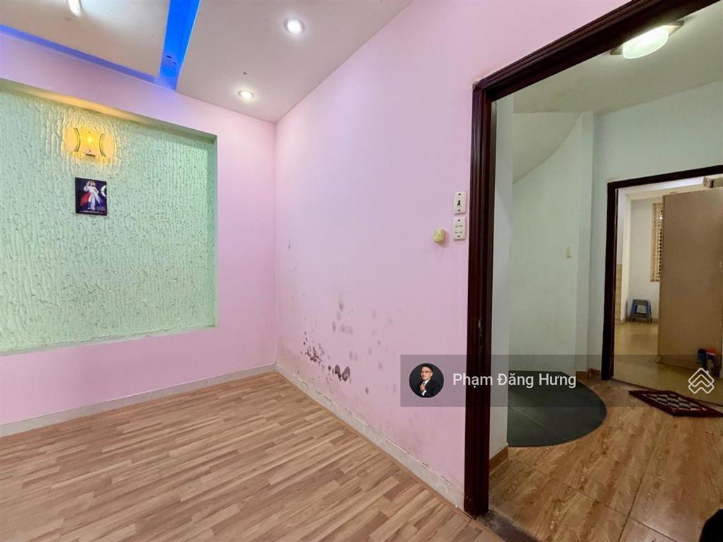 Nhà bình thạnh hẻm oto gấn chợ bà chiểu, sát mặt tiền phan văn trị, 64m2, 4 tầng, ngang 5.8m, 9.8tỷ