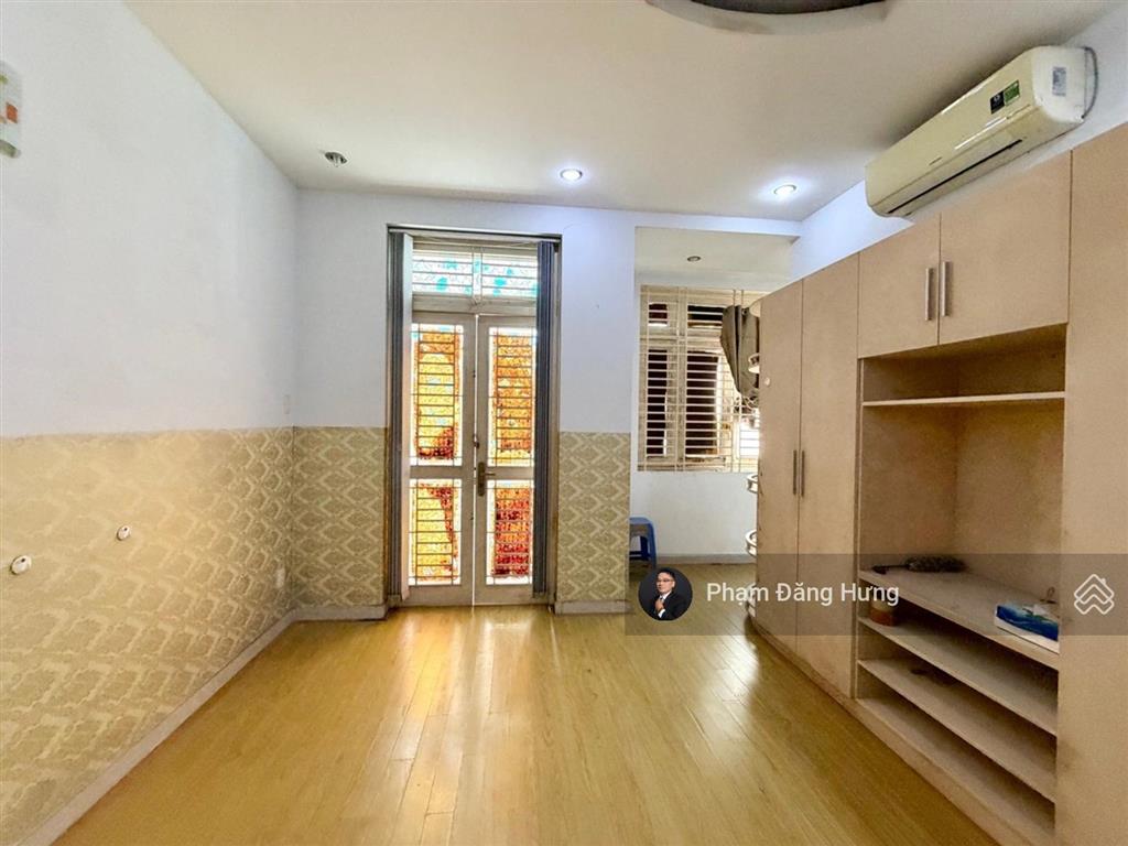 Nhà bình thạnh hẻm oto gấn chợ bà chiểu, sát mặt tiền phan văn trị, 64m2, 4 tầng, ngang 5.8m, 9.8tỷ