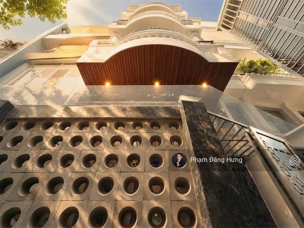 Phú nhuận hoàng văn thụ, hẻm bagac sát mặt tiền, 5 tầng, 35m2, gần công viên, 7,5 tỷ full nội thất