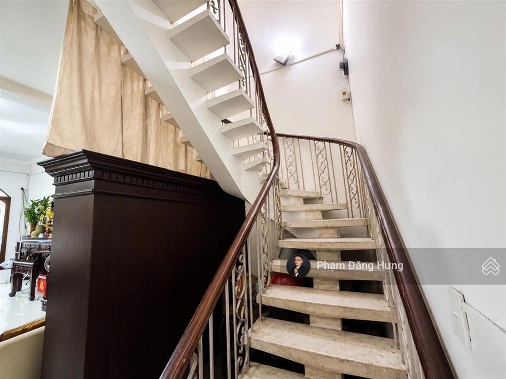 Bán gấp nhà phú nhuận hẻm xe hơi 6m gần mặt tiền hồ văn huê gần cv gia định, 3 tầng, 4.6x24m
