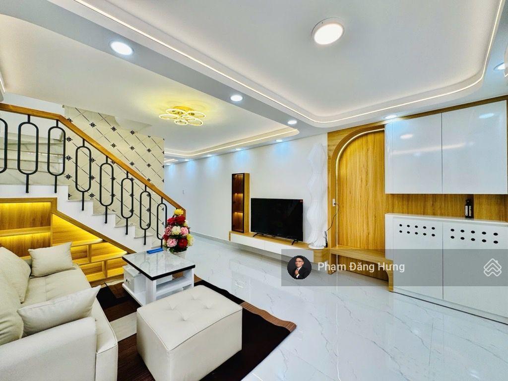 Giảm sốc 1 tỷ còn 6.3 tỷnhà 3 tầng đẹp sát mt ngô nhân tịnh, gần chợ bà chiểu, giáp q1, 4pn, 43m2