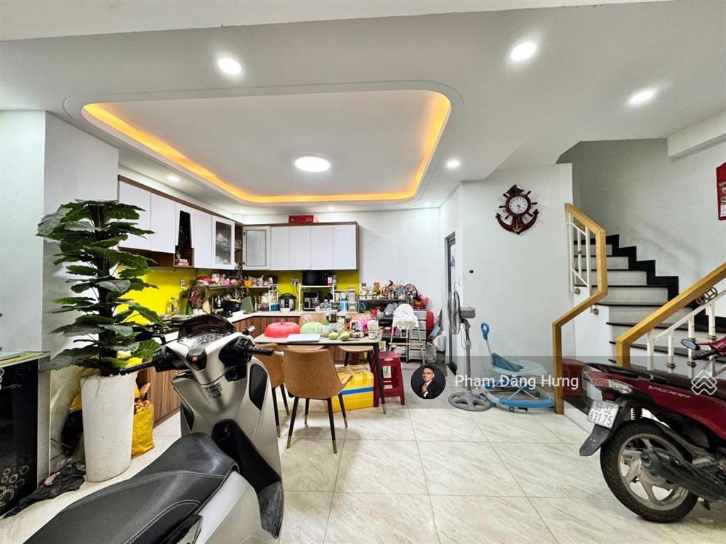 Nhà 5 tầng, hẻm oto, sát bờ kè rạch xuyên tâm, bình thạnh, 37m2, ngang 6m, 5 tầng, 5pn, giá 7,7 tỷ