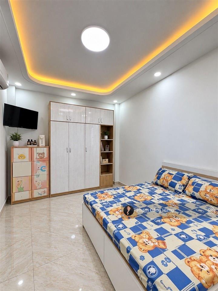 Nhà 5 tầng, hẻm oto, sát bờ kè rạch xuyên tâm, bình thạnh, 37m2, ngang 6m, 5 tầng, 5pn, giá 7,7 tỷ