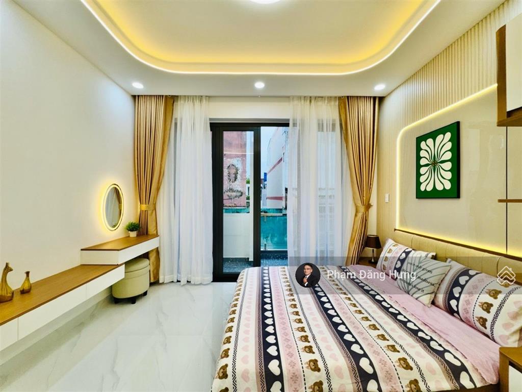 Nhà mới xây tại phú nhuận sát hẻm oto thích quảng đức, 4 tầng, 48,3m2, 6pn, full nội thất, 8,8 tỷ