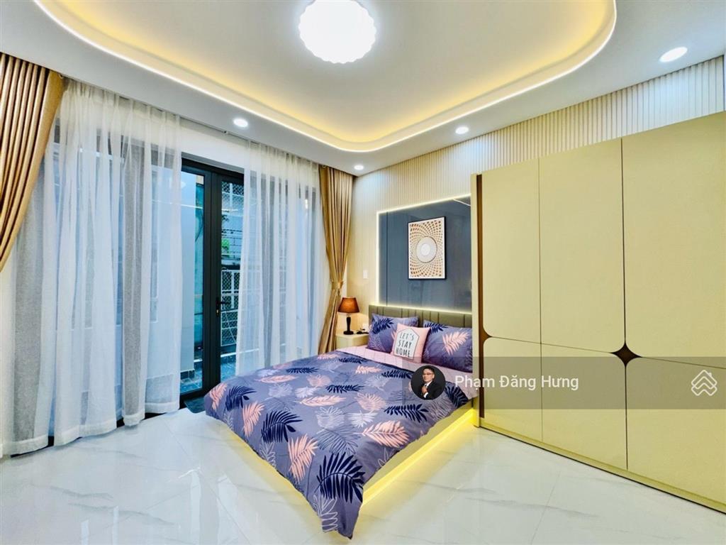 Nhà mới xây tại phú nhuận sát hẻm oto thích quảng đức, 4 tầng, 48,3m2, 6pn, full nội thất, 8,8 tỷ