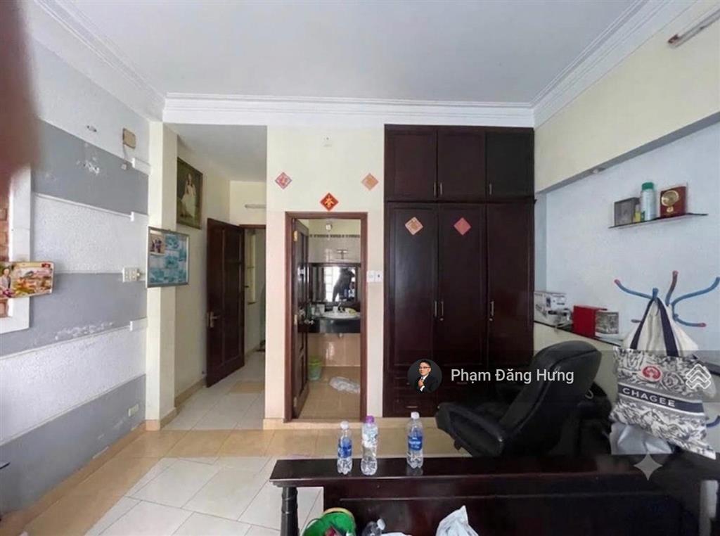 Bán gấp giảm ngay 800 triệu, còn 11,9 tỷ, nhà 3 tầng, ra hẻm ô tô 50m, hoàng hoa thám, bình thạnh