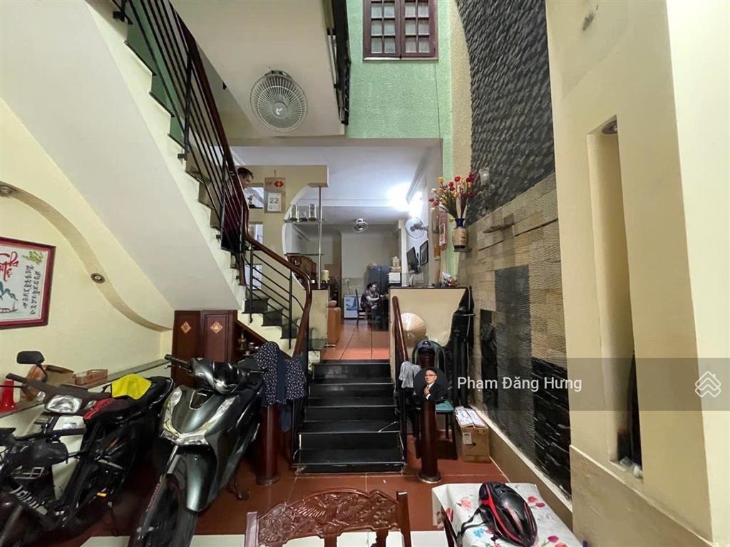 Bán gấp giảm ngay 800 triệu, còn 11,9 tỷ, nhà 3 tầng, ra hẻm ô tô 50m, hoàng hoa thám, bình thạnh