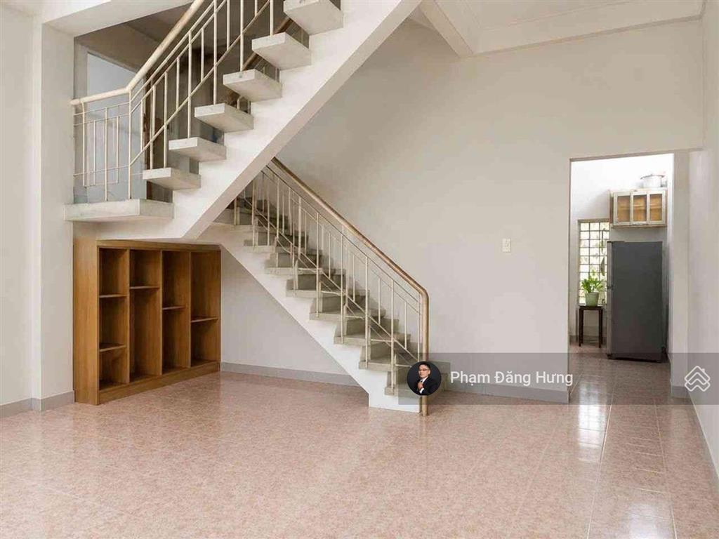 Giảm sâu 900 triệu, bán gấp nhà hẻm ô tô nguyễn văn đậu, 64m2, ngang 5m, 3 tầng, giáp phú nhuận, q1