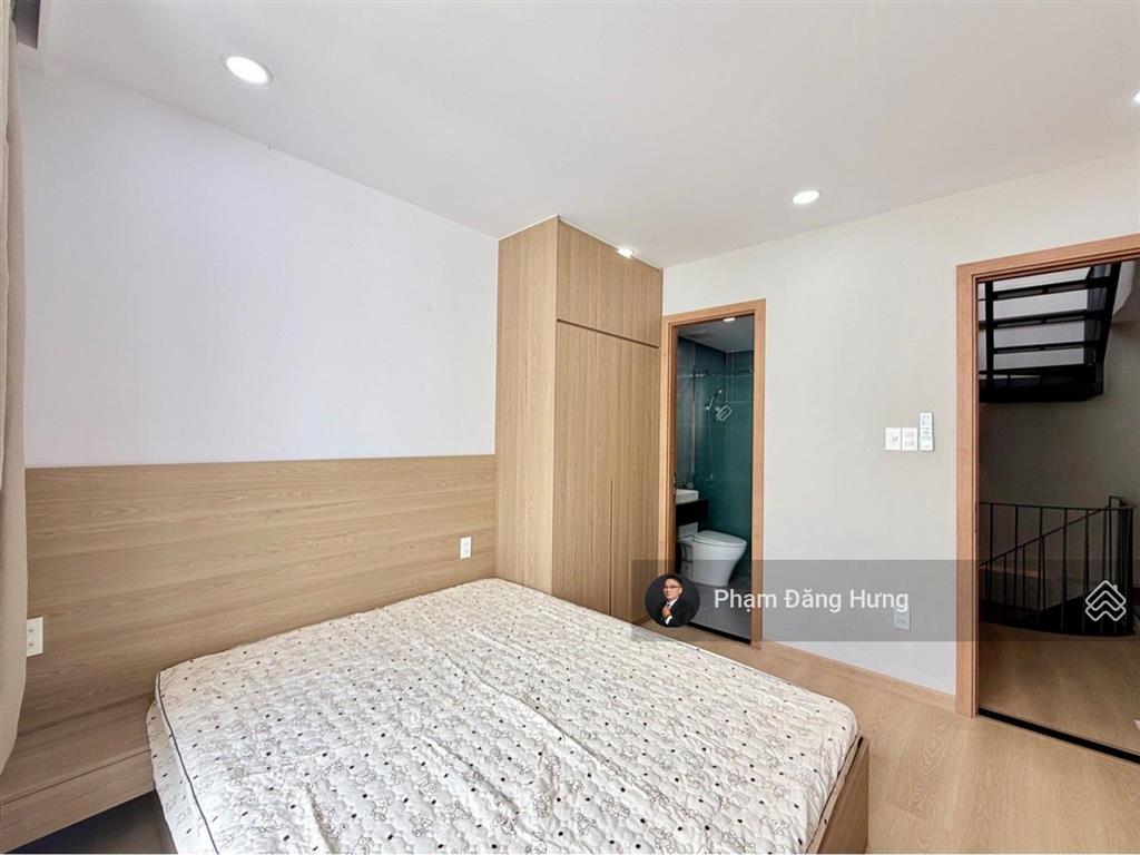 Phan xích long, phú nhuận gần bv hoàn mỹ, 50m2, ngang 6.2m, 4 tầng, 4pn, sát hẻm oto, giá chỉ 9.8ty