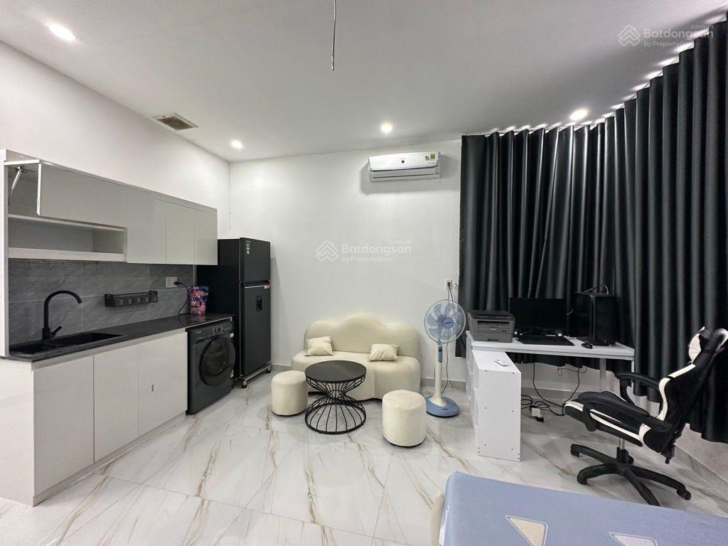 Chdv 5x22. 8pn cao cấp. full nội thất. đang cho thuê 30tr chỉ 7.95 tỷ. hẻm 8m thông